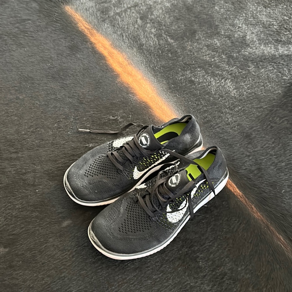 Free RN fly knit Nikes